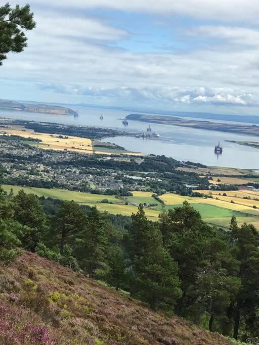 Modern And Bright Home In Quiet And Central Area Inverness Esterno foto